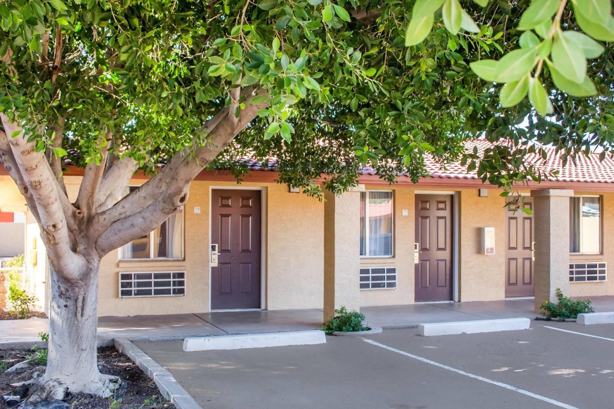 Rodeway Inn Old Town Scottsdale Ngoại thất bức ảnh